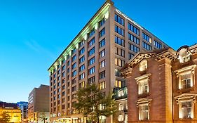 Le Square Phillips Hotel & Suites